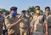 हाथरस कांडः SIT ने गांव के 40 लोगों को पूछताछ के लिए बुलाया, अंत्येष्टि के समय थे मौजूद